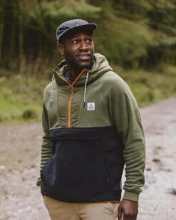 Woodland Hooded 1/2 Zip Polar Fleece - True Black/ Khaki -Passenger Clothing Store TY91 279 4 5Ratio 2 0128 TY100 175