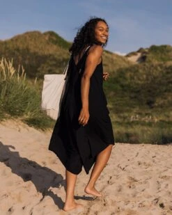 Copetin Jumpsuit - Black 18 Copetin Jumpsuit - Black -Passenger Clothing Store TY91 279 4 5Ratio 2 0155 TY109 48