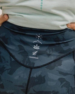 Route Recycled Active Short - Black Abstract -Passenger Clothing Store TY91 279 4 5Ratio 2 0157 TY110 88