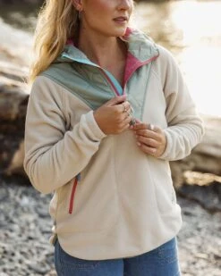 Juana Recycled Polar Hooded Fleece - Oatmeal -Passenger Clothing Store TY91 279 4 5Ratio 2 0160 TY111 2