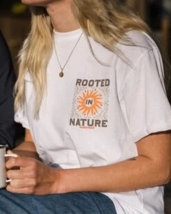 Rooted In Nature Recycled Cotton T-Shirt - White -Passenger Clothing Store TiNcWvCGM60pK 0wQ0LweeXkIcZBWspmYGHY7NLanAM