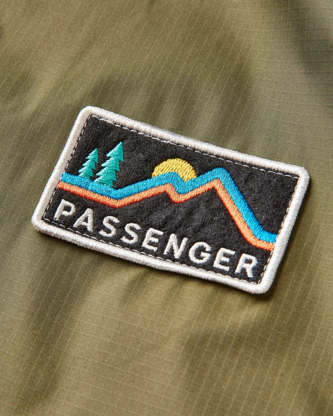 Roaming Recycled Sherpa Lined Changing Robe - Black/ Khaki 13 Roaming Recycled Sherpa Lined Changing Robe - Black/ Khaki - Image 11