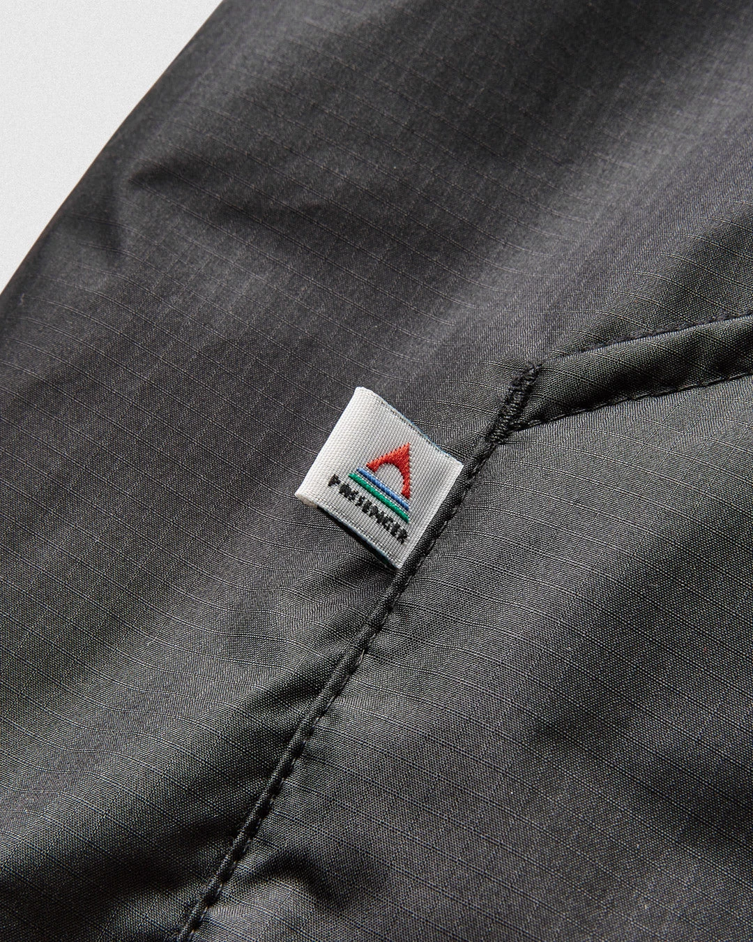 Roaming Recycled Sherpa Lined Changing Robe - Black/ Khaki 16 Roaming Recycled Sherpa Lined Changing Robe - Black/ Khaki - Image 14