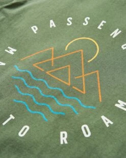 Escapism Recycled Cotton T-Shirt - Fir Tree -Passenger Clothing Store UVZqNM1NbHxwoLlLKGejlhTpIX0OnM2VqubTFuoQgkc