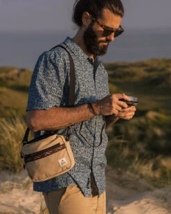 Cove Organic Cotton Short Sleeve Shirt - Blue Mini Geo -Passenger Clothing Store Untitled 1 0007 TY106 114