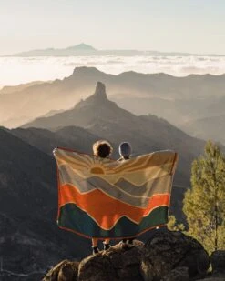 Cabin Recycled Sherpa Blanket - Cornflower -Passenger Clothing Store XwpXA8aRNkq1Vd1Rgc80RqfuXu w7vCMywyR70XloGE