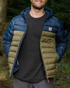 Roamer Recycled 2.0 Insulated Jacket - Rich Navy/Khaki -Passenger Clothing Store ay98qfriNIX a2bal5N6Jzk7cB6lK3OvPnwntc95PZw