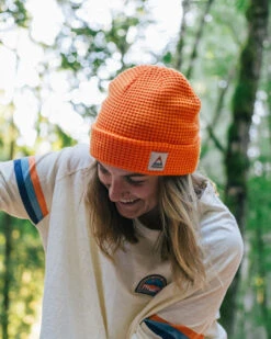 Moss Double Layer Recycled Waffle Beanie - Mandarin -Passenger Clothing Store baMQpOxEJ04ILAjJNPF THS0WvPYfrWLvUv0gQNKImE