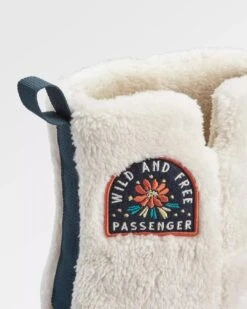 Hideaway Hut Slipper - Vintage White -Passenger Clothing Store bzuGJekEK5q9UoZXhlxkhqHWsWHLw95Rksazu0TtS1A