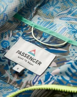 Viento Recycled Windshell Smock - Abstract Seaweed Pistachio 11 Viento Recycled Windshell Smock - Abstract Seaweed Pistachio -Passenger Clothing Store e8 csCsJH2IKyxFtLKP7AWTIw4hrb4IU98PoWI2dyjQ