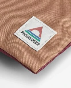 Essentials Recycled Pouch - Golden Brown -Passenger Clothing Store eyGB0nrrd 5wupVHLKmFrEfD90wgSmTOTJLaMzxQ mk