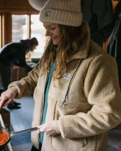 Awaken Recycled Deep-Pile Sherpa Fleece - Biscuit -Passenger Clothing Store gyKzomt0AULplhl0PFADVWiLbuVTpivYgkub9y2WKQo