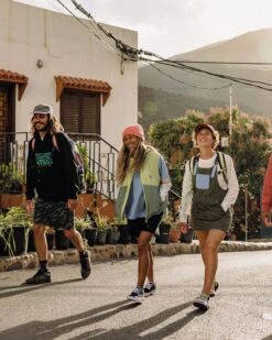 Moonlight Recycled Insulated Vest - Pistachio -Passenger Clothing Store h5DXx9XbDofk4sVgHxcpNebF9HIPcmXTgw62Etex2I4