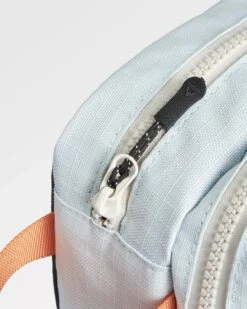 Travel Recycled Wash Kit - Grey Olive/ Surf Spray -Passenger Clothing Store hJ4z0sMxR2G3Qq2 m8xnOaNKlEY9TaOVttBwzx9tgcw