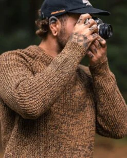 Fog Recycled Knitted Jumper - Dusty Ochre -Passenger Clothing Store izxFnanB3YtA6HiiTYPK68c3EINqCxxhi0chNyKRB 0