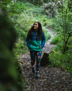 Trace Recycled Thermore® Insulated Jacket - Corsair Blue/ Jungle Green -Passenger Clothing Store jmrzxZi6WcDkYxlt4WvPhEhW7UmzzYUSWqnAy7cPutM