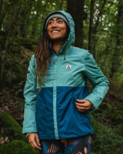 Scene Water Resistant Recycled Jacket - Shallow Water/ Corsair Blue 20 Scene Water Resistant Recycled Jacket - Shallow Water/ Corsair Blue -Passenger Clothing Store lDxtrw4AzHcgYYxD srfPJo3myuhUtq6xrWpQB11eBc