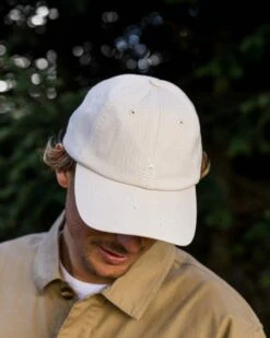 Fade Recycled Cotton Low Profile 6 Panel Cap - Vintage White -Passenger Clothing Store lnI5J6AfBOqC5xlF5E0PFax93rDQsp2 JG1vX2AR1A