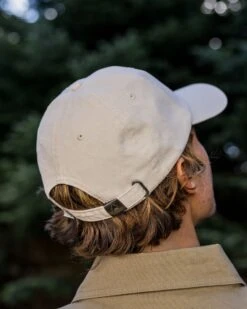 Fade Recycled Cotton Low Profile 6 Panel Cap - Vintage White -Passenger Clothing Store owBXjuXTRVlzRcvYJnsfyCKyDeNvybu fLn719xrmA4