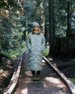 Tasman Recycled 2.0 Long Insulated Jacket - Pistachio -Passenger Clothing Store qAi1Nro47SQjKibasLh97Jg2rUmFJDCF1PxO4t3ekEg