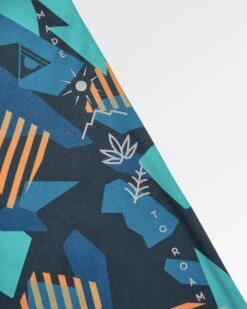 Hatha Recycled Active Top - Deep Navy Camo -Passenger Clothing Store r721eF0rx92b6MMn2NFANWqJldmLIm4lktZIUiZvHdE