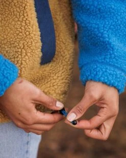 Create Recycled Deep-Pile Sherpa Fleece - Mustard Gold -Passenger Clothing Store wjqXLesZAlFnEV1s8R iBNNAf9s4k ev2HFavIP5a5E