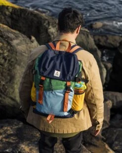 Boondocker Recycled 26L Backpack - Navy/ Laurel Green/ Blue Haze -Passenger Clothing Store xbePZ32cJu32u24sy4yDhlyhco l9GIiGPwSArvdVTU